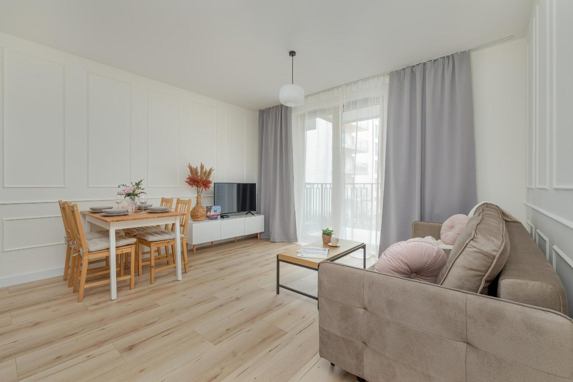 Cozy Apartment Orawska With Balcony By Noclegi Renters Краков Экстерьер фото